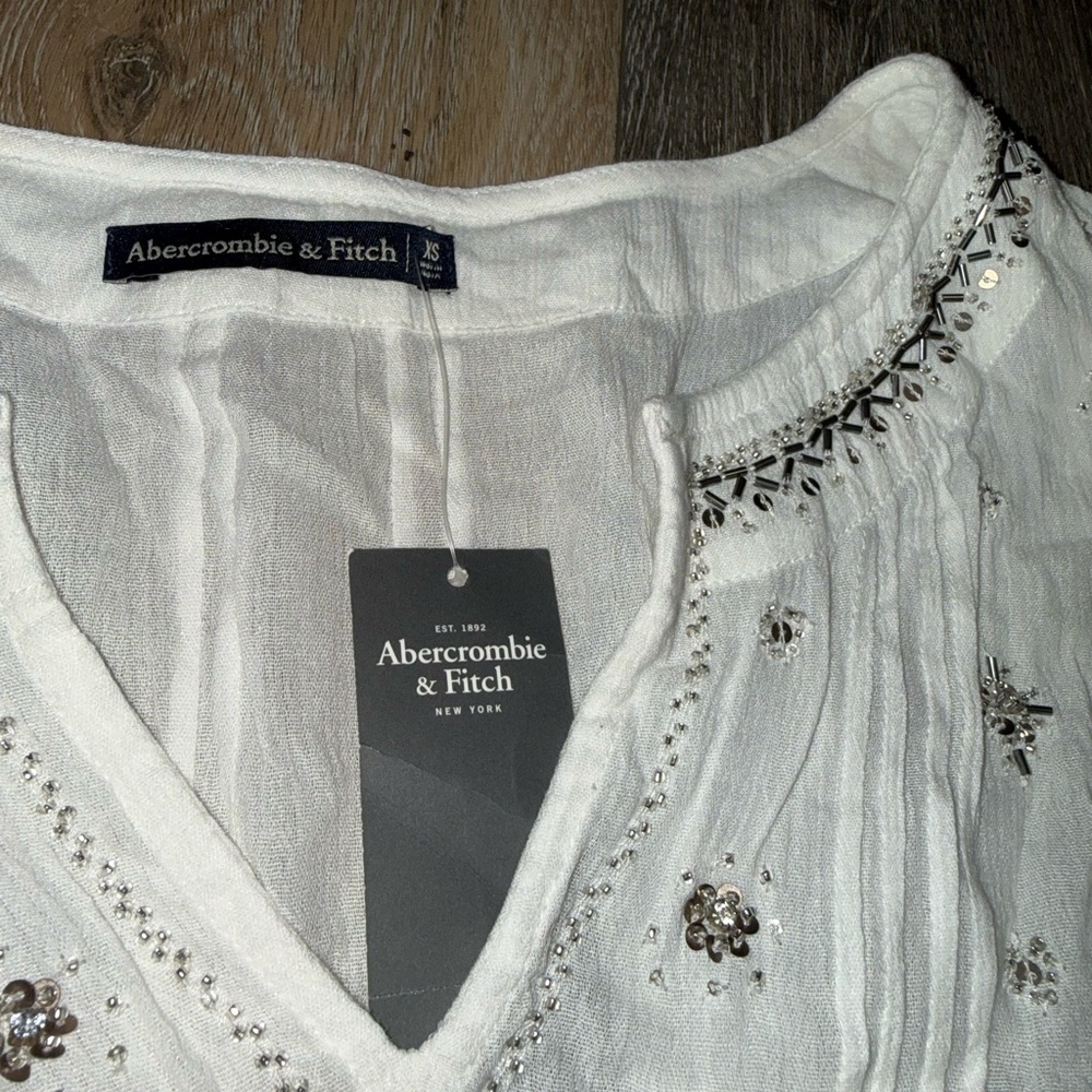 ‼️SOLD‼️Abercrombie & Fitch White Embroidered Blouse - Picture 3 of 8
